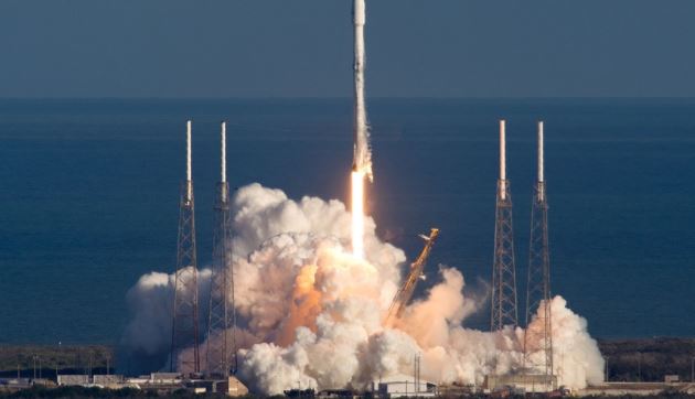 SpaceX découvre un nouveau système solaire