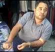 Entrevista a empresario que tiene un negocio de venta de ropa