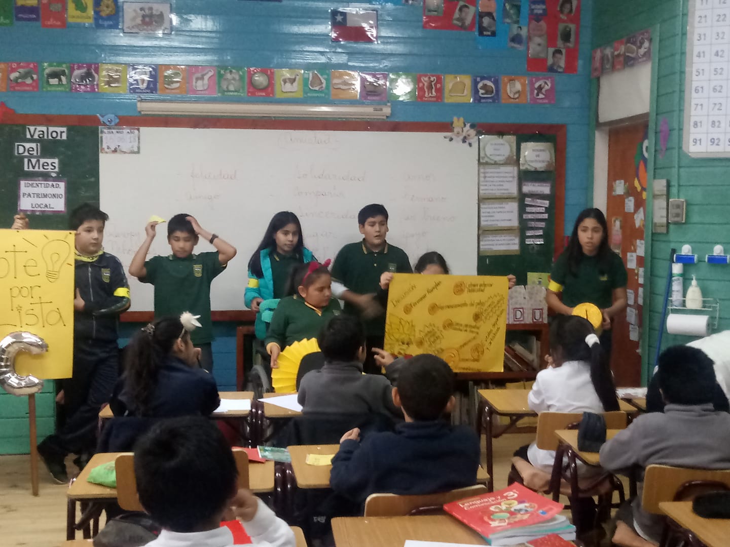 ELECCIÓN DIRECTIVA CENTRO DE ALUMNOS DE ESCUELA RURAL HUELLAHUE