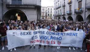 Centenars de gironins rebutgen al carrer la sentència de 
