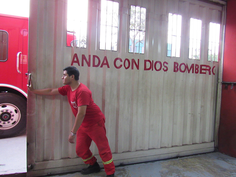 " ANDA CON DIOS BOMBERO "