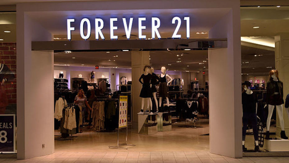 Robbery in forever 21