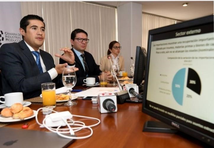 Nuevo Ministro de Economía ofrece restablecer el orden en las cuentas fiscales en Ecuador