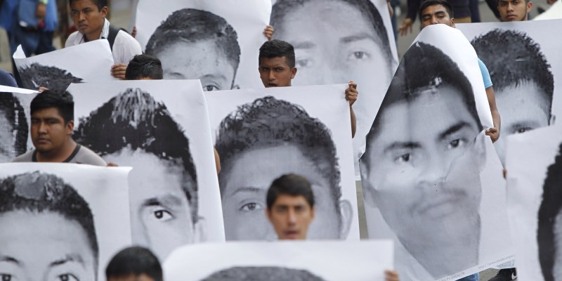 La CNDH pone en evidencia a la PGR por detención y acusación ilegal y errónea en caso Ayotzinapa