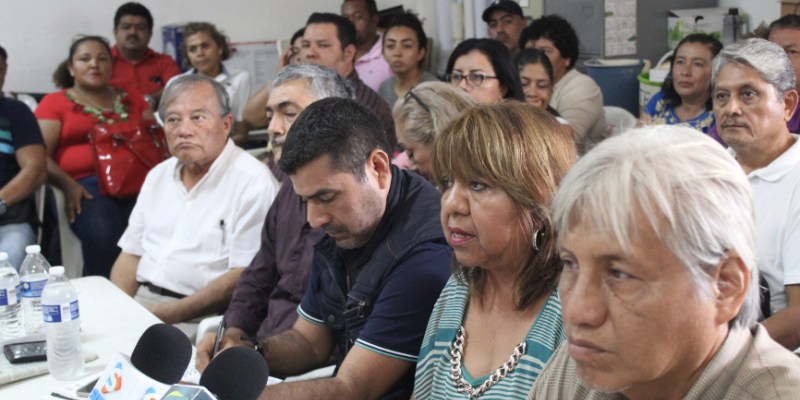 Justifican integrantes de la CETEG no fue provocado por ellos, si no por porros del SNTE en la consulta por la educación en el Forum el domingo pasado