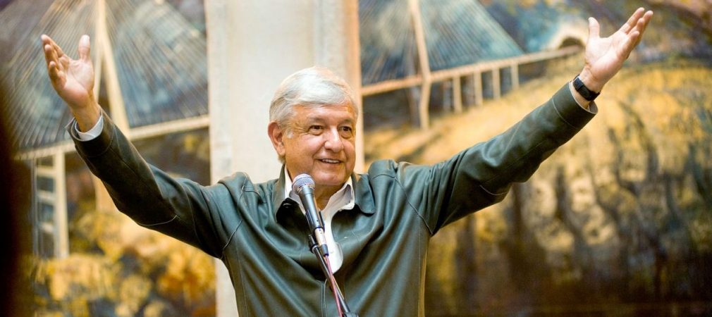 AMLO asegura que desaparecerán los inspectores del SAT y PROFECO porque confía en su gente