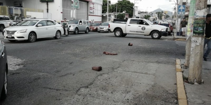 Dejan restos humanos en una avenida de Acapulco; serían de dos hombres