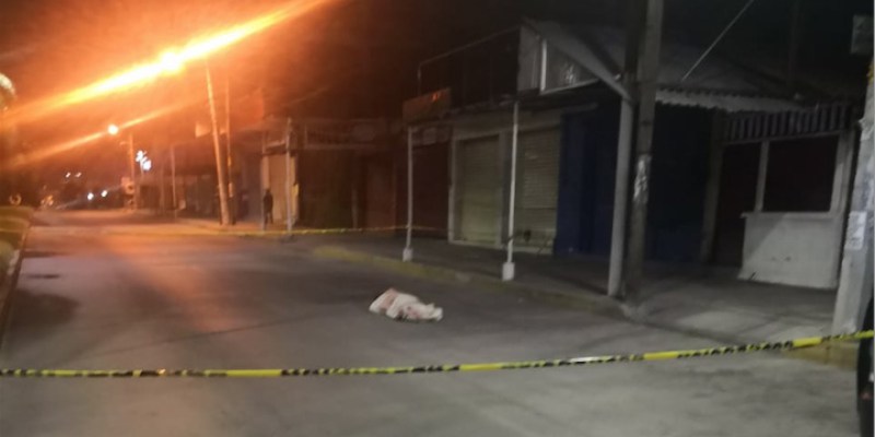 Decapitan a un hombre y dejan a otro ensabanado en la zona suburbana de Acapulco