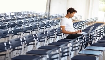 DESERCIÓN ACADÉMICA
Problemática que enfrenta la educación superior a distancia y virtual en la Uniminuto.