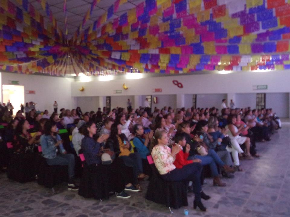 Festejo del día de las madres.