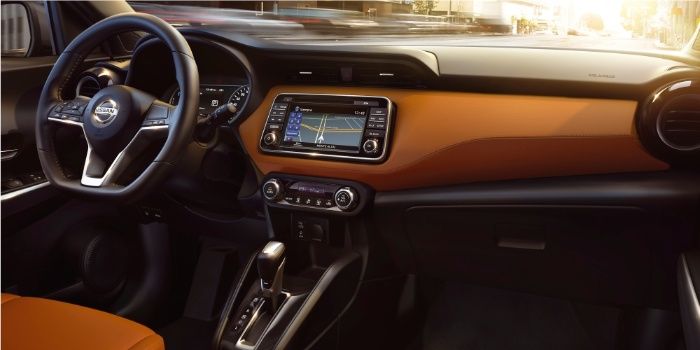 Autos inteligentes reconcilian la tecnología y el volante