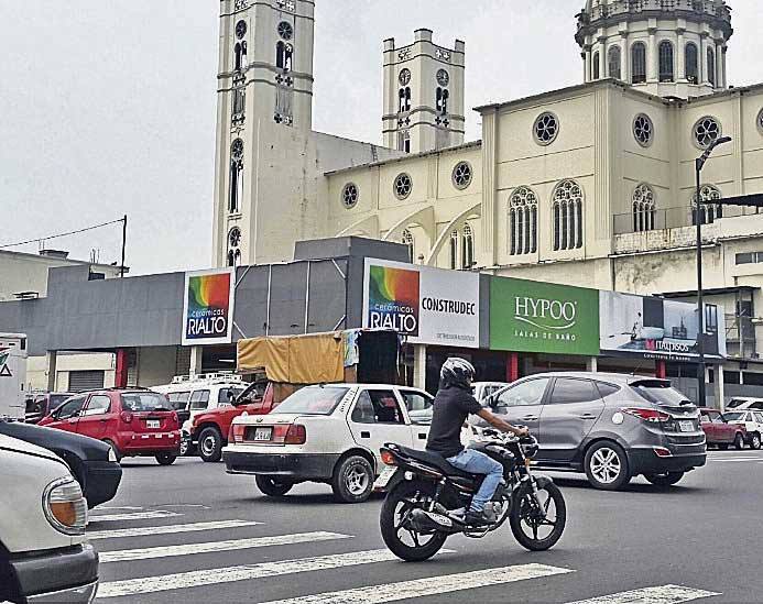 ¿Qué opina de la multa impuesta por la ATM, de $ 386, a los conductores de vehículos que bloquean las intersecciones de las calles?