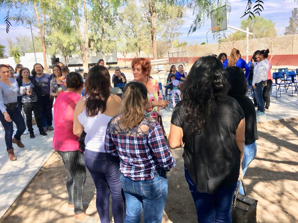 "Festejan día de las madres en el plantel CETAC 06"