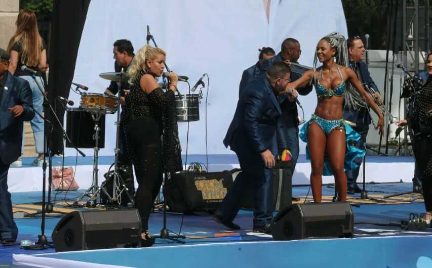 VOX POPULI: MUCHO RUIDO, POCAS NUECES