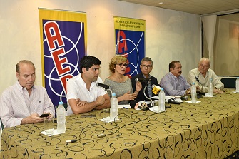 CYNTHIA VITERI APUNTA A UN GUAYAQUIL CON MÁS DESARROLLO SOCIAL