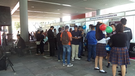 Ofertan opciones educativas para emprender a corto plazo
