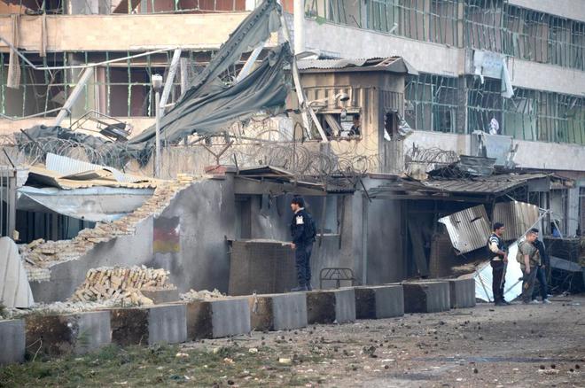 Al menos 5 muertos y más de 120 heridos en ataque Talibán al consulado Alemán en Afganistán