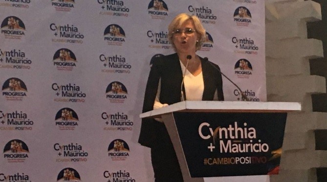 Cynthia Viteri presenta plan de recuperación económica