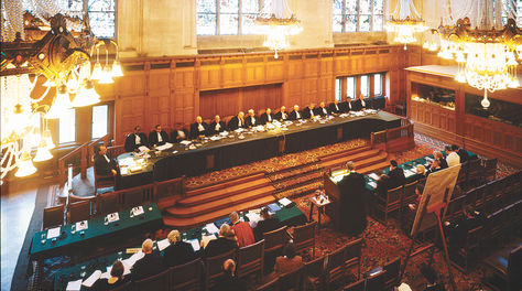 Dos decisiones de la Corte Internacional de Justicia.