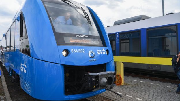 Así funciona el tren de hidrógeno que inició operaciones en Alemania, el primero en entrar en servicio comercial en el mundo