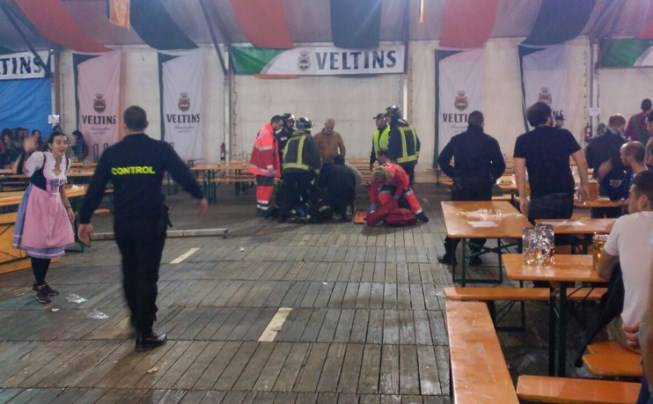 Caída Viga en fiesta de la cerveza en Valdespartera