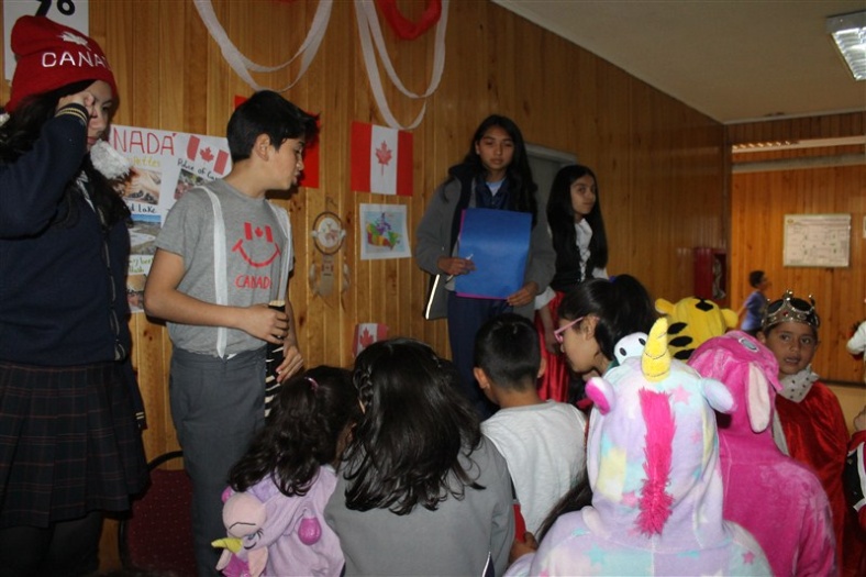 El Colegio Adventista celebra el día del Inglés