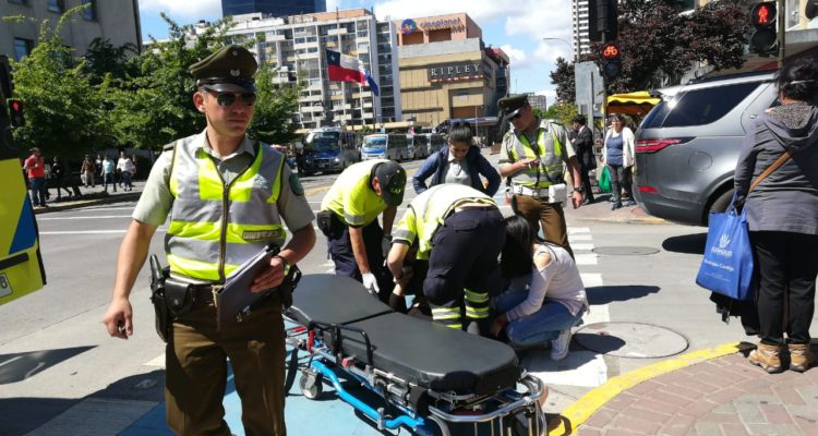 Ciclista repartidor de glovo atropella a mujer que se cruzó en ciclovía en Concepción