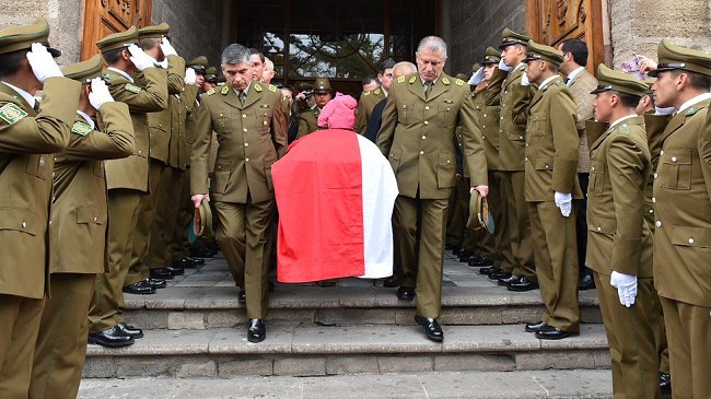 El subsecretario asiste al funeral del general de carabinero 