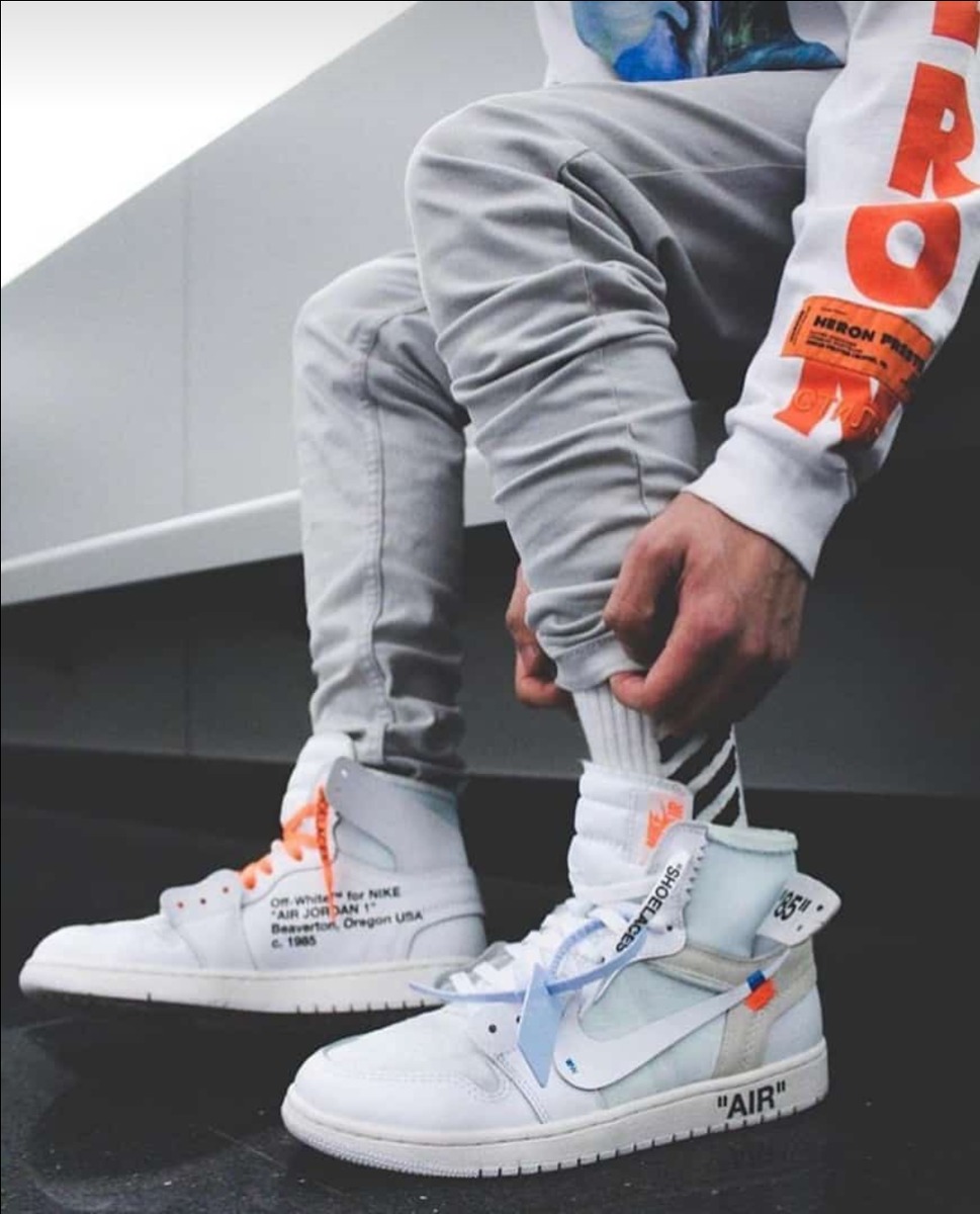 OFF-WHITE