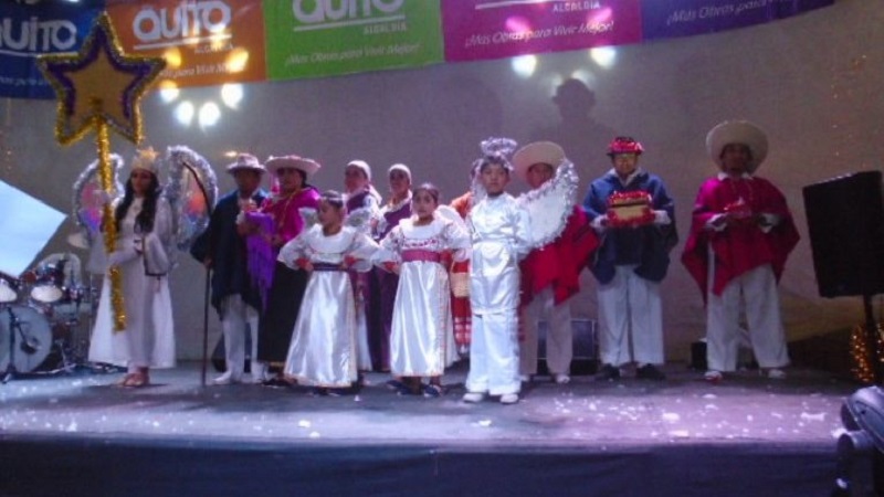 Vecinos Festejan En Comunidad La Navidad Y Fin de Año