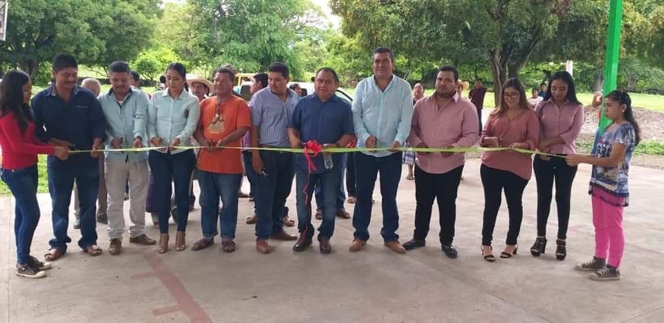 INAUGURA OTRA OBRA EL PRESIDENTE MUNICIPAL DE ARCELIA, TORALES CATALÁN .