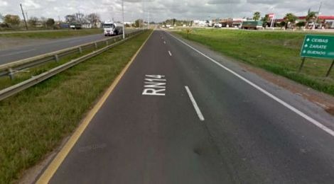 AUTOMOVILISTA PIERDE CONTROL E IMPACTA CONTRA AMBULANCIA EN LA RUTA 14
