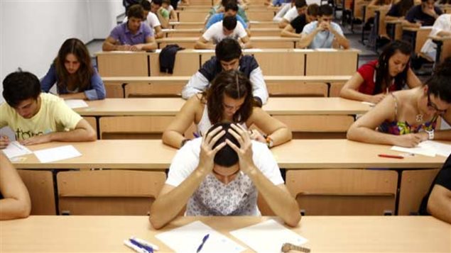 ESTUDIANTES COLAPSAN POR LA SEMANA DE EXÁMENES