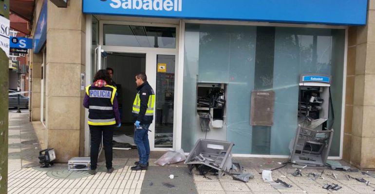 Atraco en un banco de Cartagena a punta de escopeta recortada