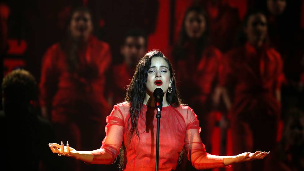 ‘Me quedo contigo’: la vida infinita de la canción con la que Rosalía arrasó en los Goya