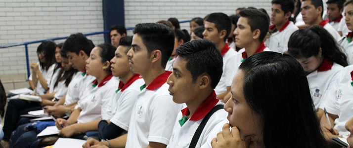 RECONOCE EL COLEGIO DE BACHILLERES LA TRAYECTORIA DEL PERSONAL DOCENTE Y ADMINSTRATIVO