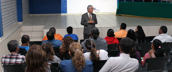 DIRECCIÓN GENERAL DEL COBACH REALIZA REUNIÓN DE TRABAJO CON PADRES DE FAMILIA PARA PROMOVER UNA EDUCACIÓN DE CALIDAD