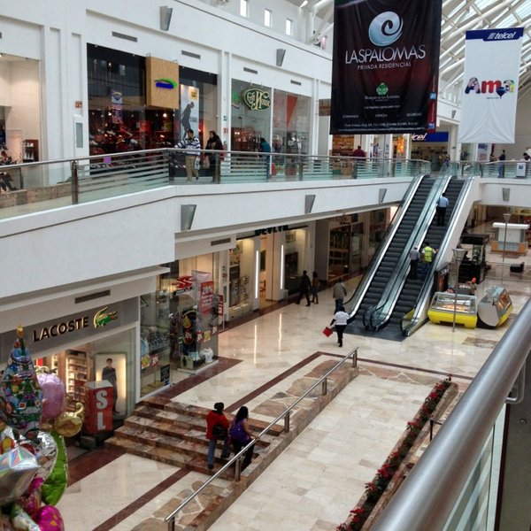 Misa en plaza Américas