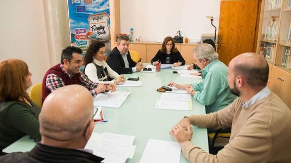 MC, PP y C´s tumban el intento de Castejón de retomar el control en la Agencia de Empleo