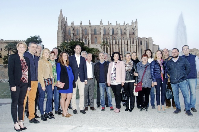 El aparato del PP se vuelca con Biel Company ante el avance de José Ramón Bauzá
