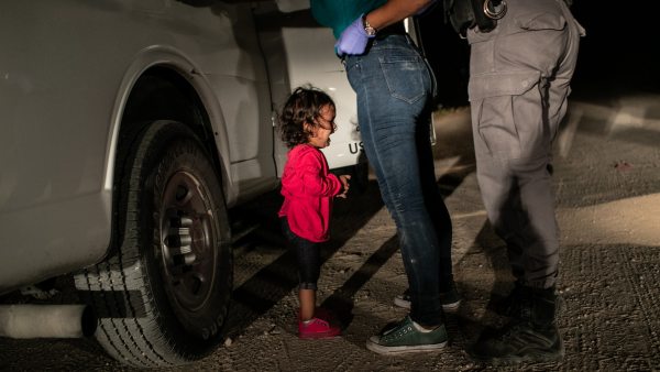 La estremecedora imagen de la caravana de migrantes ganadora del World Press Photo 2019