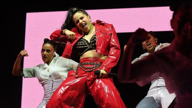 Rosalía brilla con luz popia en el Coachella Festival