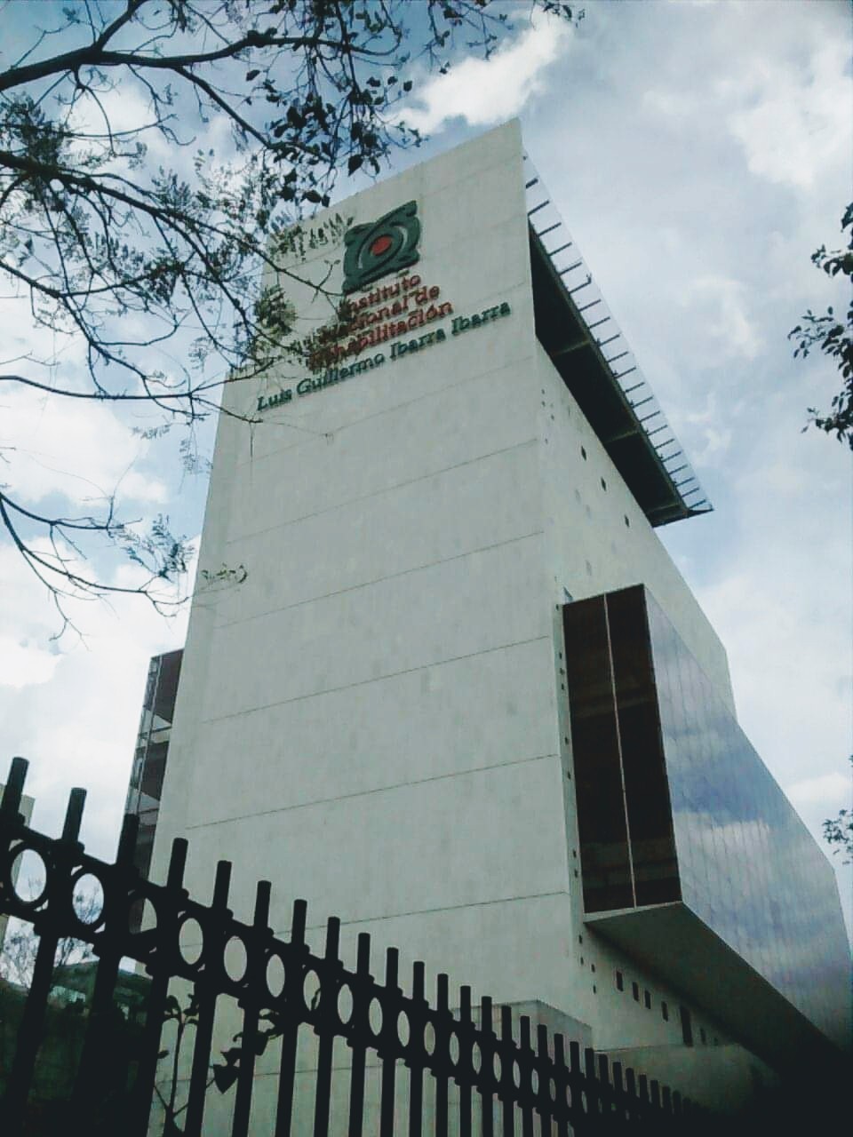 FALLECE TRABAJADORA VULNERABLE DEL INSTITUTO NACIONAL DE REHABILITACIÓN, FUÉ OBLIGADA A PRESENTARSE A TRABAJAR.