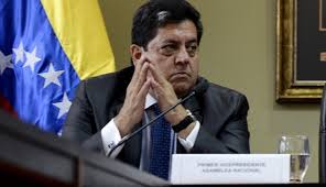 VIDEO: El momento de la detención del diputado opositor Edgar Zambrano con una grúa en Caracas