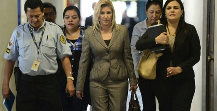 LoTienesQueSaber | ANA LIGIA TENDRÁ QUE DAR CLASES DE MORAL POR LAVAR 22 MILLONES DE DOLARES.
