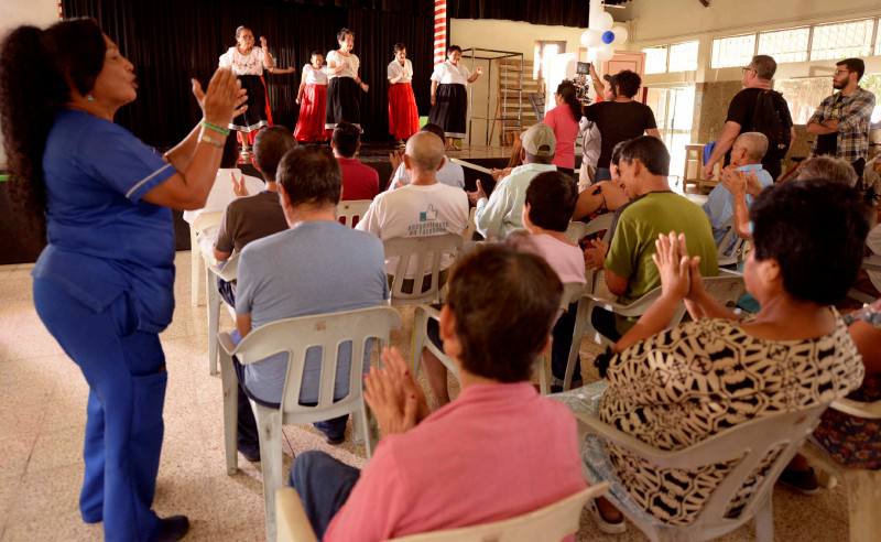 Pacientes psiquiátricos añoran visita de sus familiares