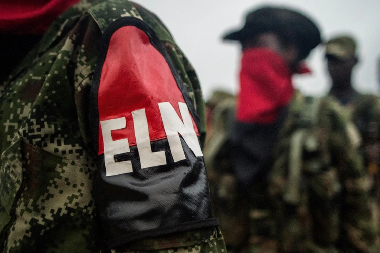 Ante la inacción del régimen chavista, guerrilleros y paramilitares de Colombia libran una sangrienta guerra en territorio venezolano