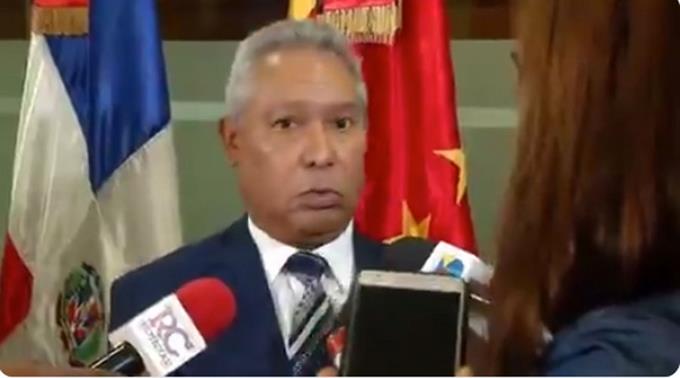 Un ministro se desmarca de la reelección