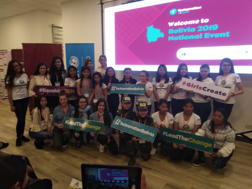 Techanovation Challenge  inspira  a mujeres jóvenes a trabajar con tecnología