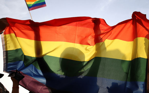 Ecuador “toma un paso a la igualdad” aprobando el matrimonio civil de miembros de la comunidad LGBTI